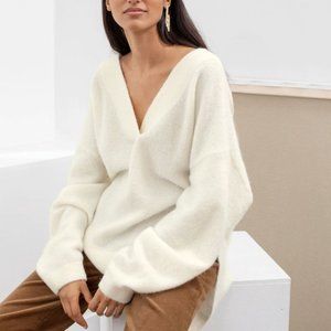 NWT &Other Stories Oversized V Neck Sweater in XS